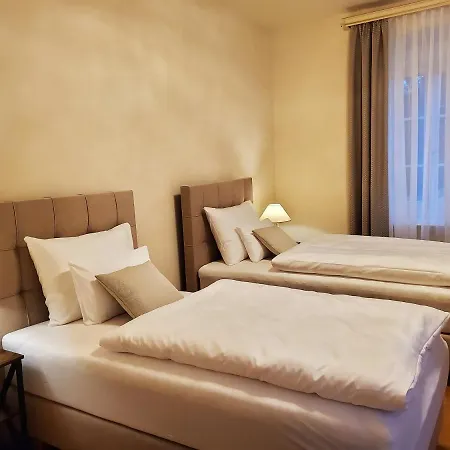 Bed and Breakfast Palais Kneissl  Burgau Exterior foto