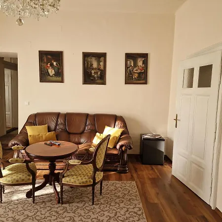 Bed and Breakfast Palais Kneissl  Burgau Exterior foto